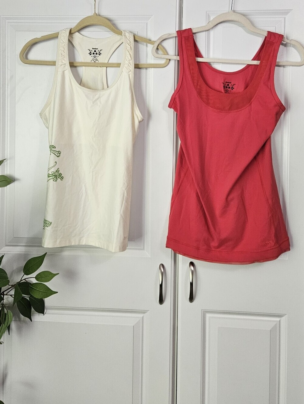 2 Athletic Scoop Neck Tank Tops - Coral